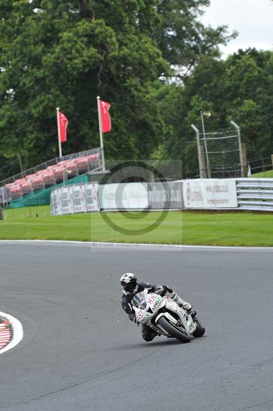 Motorcycle action photographs;Trackday digital images;event digital images;eventdigitalimages;no limits trackday;oulton park;oulton park circuit cheshire;oulton park photographs;peter wileman photography;trackday;trackday photos