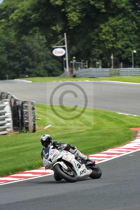 Motorcycle action photographs;Trackday digital images;event digital images;eventdigitalimages;no limits trackday;oulton park;oulton park circuit cheshire;oulton park photographs;peter wileman photography;trackday;trackday photos