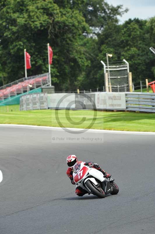 Motorcycle action photographs;Trackday digital images;event digital images;eventdigitalimages;no limits trackday;oulton park;oulton park circuit cheshire;oulton park photographs;peter wileman photography;trackday;trackday photos