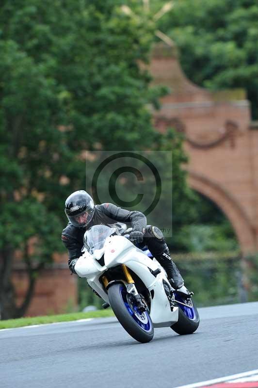 Motorcycle action photographs;Trackday digital images;event digital images;eventdigitalimages;no limits trackday;oulton park;oulton park circuit cheshire;oulton park photographs;peter wileman photography;trackday;trackday photos