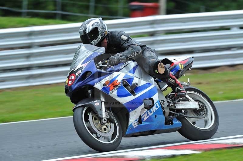 Motorcycle action photographs;Trackday digital images;event digital images;eventdigitalimages;no limits trackday;oulton park;oulton park circuit cheshire;oulton park photographs;peter wileman photography;trackday;trackday photos