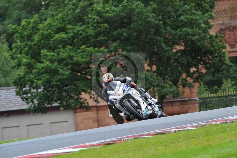 Motorcycle action photographs;Trackday digital images;event digital images;eventdigitalimages;no limits trackday;oulton park;oulton park circuit cheshire;oulton park photographs;peter wileman photography;trackday;trackday photos