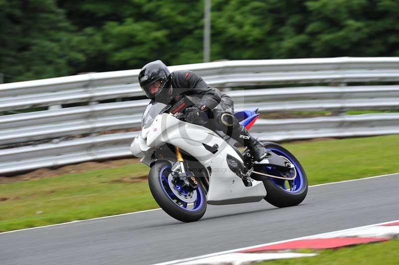 Motorcycle action photographs;Trackday digital images;event digital images;eventdigitalimages;no limits trackday;oulton park;oulton park circuit cheshire;oulton park photographs;peter wileman photography;trackday;trackday photos