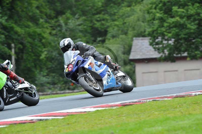 Motorcycle action photographs;Trackday digital images;event digital images;eventdigitalimages;no limits trackday;oulton park;oulton park circuit cheshire;oulton park photographs;peter wileman photography;trackday;trackday photos