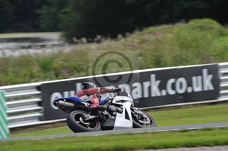 Motorcycle action photographs;Trackday digital images;event digital images;eventdigitalimages;no limits trackday;oulton park;oulton park circuit cheshire;oulton park photographs;peter wileman photography;trackday;trackday photos