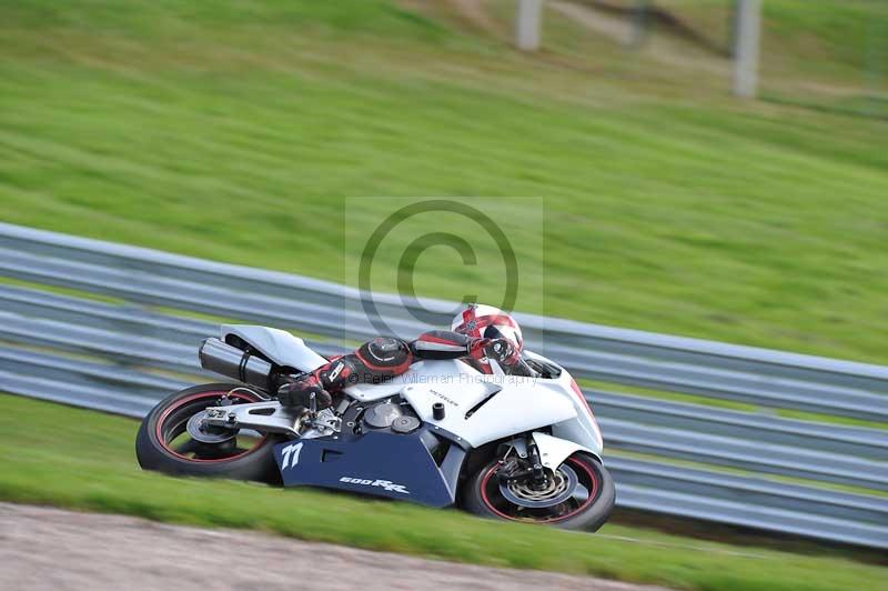 Motorcycle action photographs;Trackday digital images;event digital images;eventdigitalimages;no limits trackday;oulton park;oulton park circuit cheshire;oulton park photographs;peter wileman photography;trackday;trackday photos