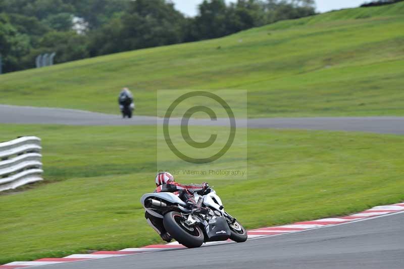 Motorcycle action photographs;Trackday digital images;event digital images;eventdigitalimages;no limits trackday;oulton park;oulton park circuit cheshire;oulton park photographs;peter wileman photography;trackday;trackday photos