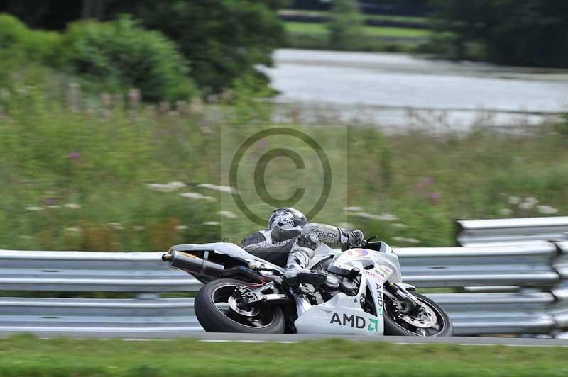 Motorcycle action photographs;Trackday digital images;event digital images;eventdigitalimages;no limits trackday;oulton park;oulton park circuit cheshire;oulton park photographs;peter wileman photography;trackday;trackday photos