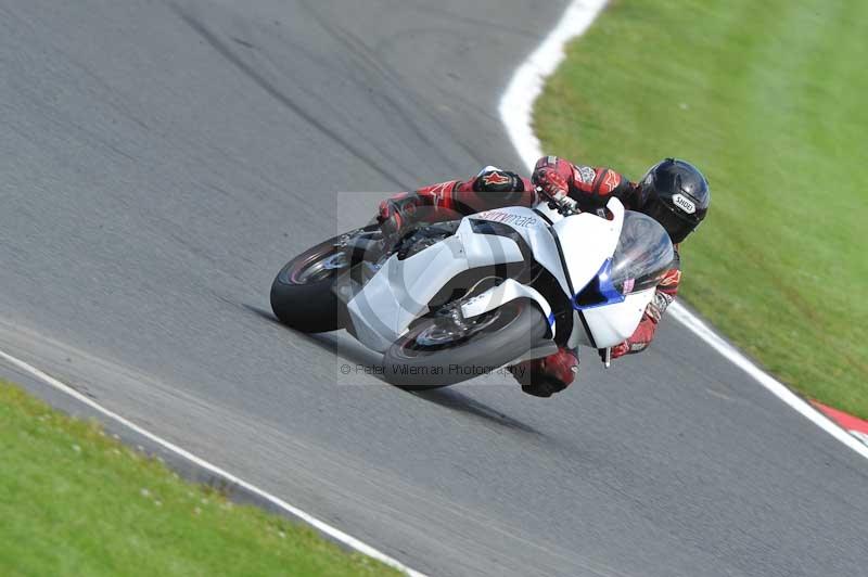 Motorcycle action photographs;Trackday digital images;event digital images;eventdigitalimages;no limits trackday;oulton park;oulton park circuit cheshire;oulton park photographs;peter wileman photography;trackday;trackday photos