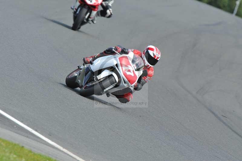 Motorcycle action photographs;Trackday digital images;event digital images;eventdigitalimages;no limits trackday;oulton park;oulton park circuit cheshire;oulton park photographs;peter wileman photography;trackday;trackday photos