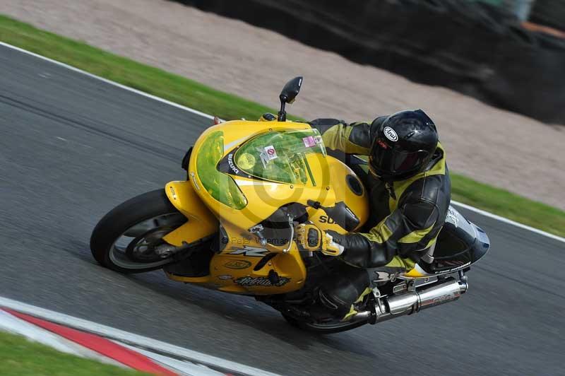 Motorcycle action photographs;Trackday digital images;event digital images;eventdigitalimages;no limits trackday;oulton park;oulton park circuit cheshire;oulton park photographs;peter wileman photography;trackday;trackday photos