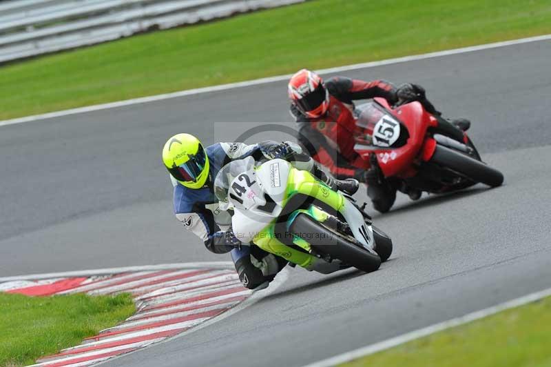 Motorcycle action photographs;Trackday digital images;event digital images;eventdigitalimages;no limits trackday;oulton park;oulton park circuit cheshire;oulton park photographs;peter wileman photography;trackday;trackday photos