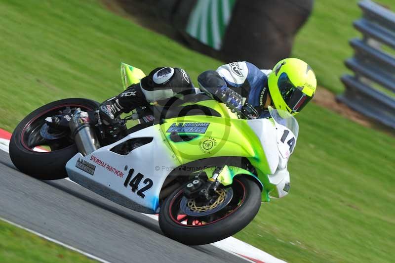 Motorcycle action photographs;Trackday digital images;event digital images;eventdigitalimages;no limits trackday;oulton park;oulton park circuit cheshire;oulton park photographs;peter wileman photography;trackday;trackday photos