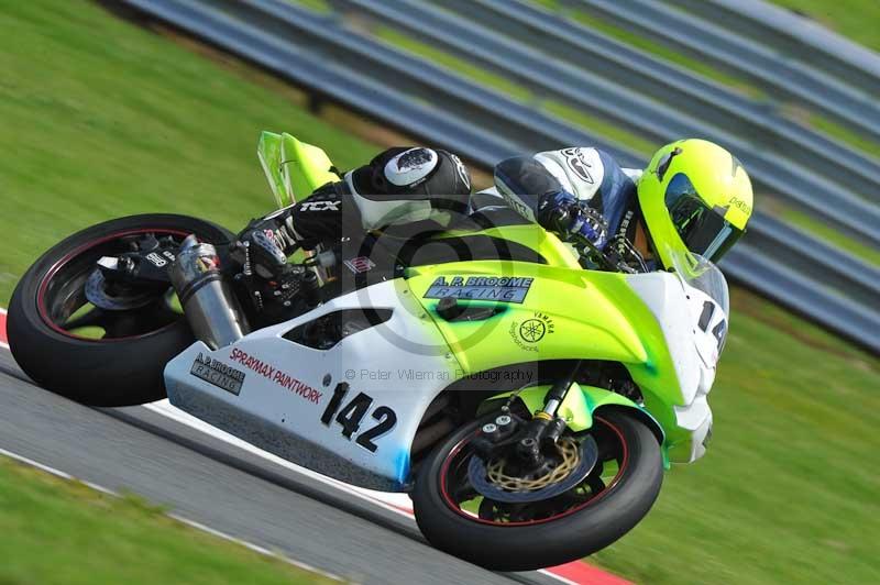 Motorcycle action photographs;Trackday digital images;event digital images;eventdigitalimages;no limits trackday;oulton park;oulton park circuit cheshire;oulton park photographs;peter wileman photography;trackday;trackday photos