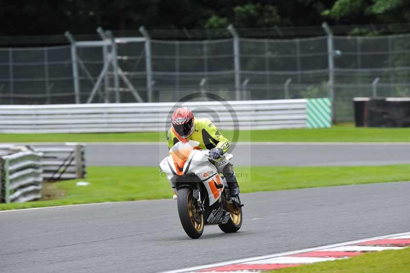 Motorcycle action photographs;Trackday digital images;event digital images;eventdigitalimages;no limits trackday;oulton park;oulton park circuit cheshire;oulton park photographs;peter wileman photography;trackday;trackday photos