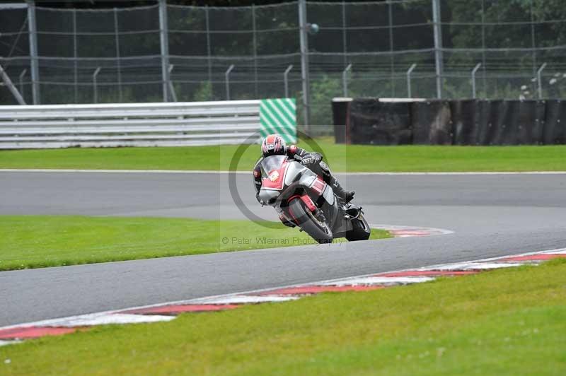 Motorcycle action photographs;Trackday digital images;event digital images;eventdigitalimages;no limits trackday;oulton park;oulton park circuit cheshire;oulton park photographs;peter wileman photography;trackday;trackday photos