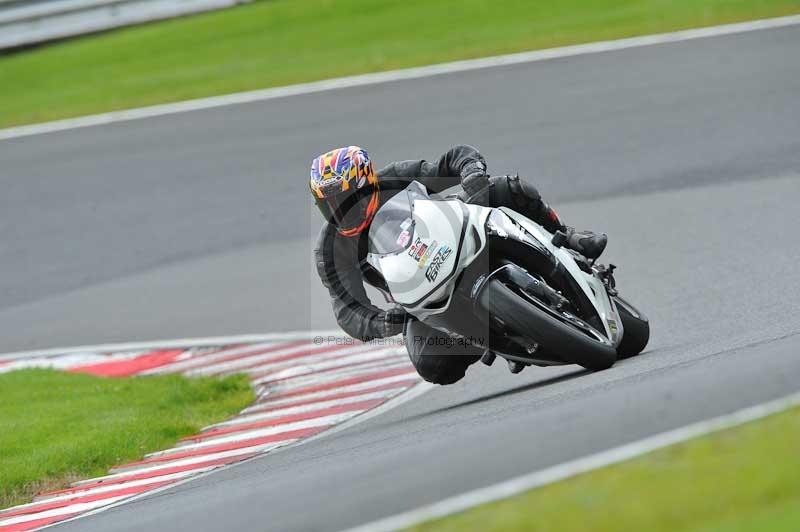 Motorcycle action photographs;Trackday digital images;event digital images;eventdigitalimages;no limits trackday;oulton park;oulton park circuit cheshire;oulton park photographs;peter wileman photography;trackday;trackday photos