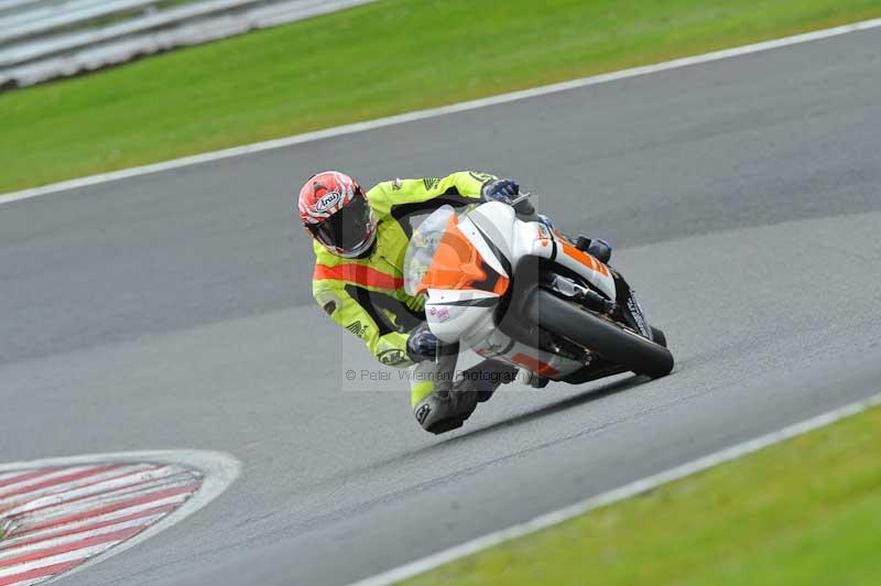 Motorcycle action photographs;Trackday digital images;event digital images;eventdigitalimages;no limits trackday;oulton park;oulton park circuit cheshire;oulton park photographs;peter wileman photography;trackday;trackday photos