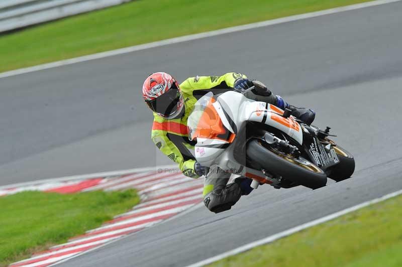 Motorcycle action photographs;Trackday digital images;event digital images;eventdigitalimages;no limits trackday;oulton park;oulton park circuit cheshire;oulton park photographs;peter wileman photography;trackday;trackday photos