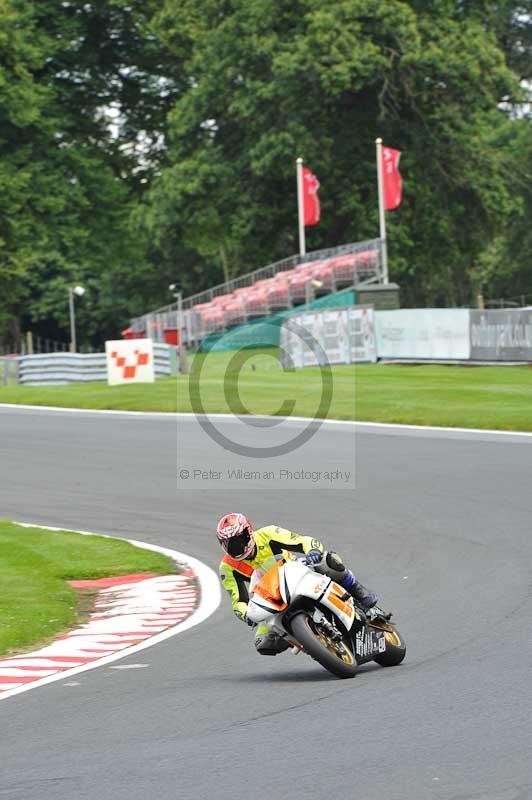 Motorcycle action photographs;Trackday digital images;event digital images;eventdigitalimages;no limits trackday;oulton park;oulton park circuit cheshire;oulton park photographs;peter wileman photography;trackday;trackday photos