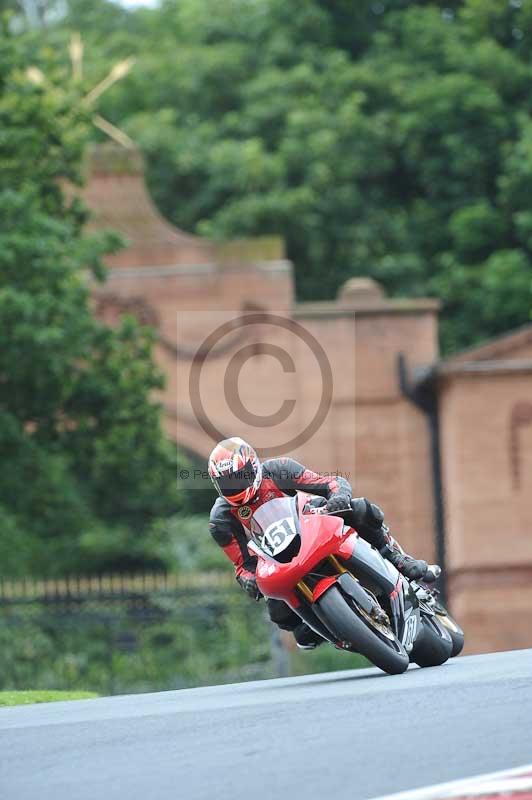 Motorcycle action photographs;Trackday digital images;event digital images;eventdigitalimages;no limits trackday;oulton park;oulton park circuit cheshire;oulton park photographs;peter wileman photography;trackday;trackday photos