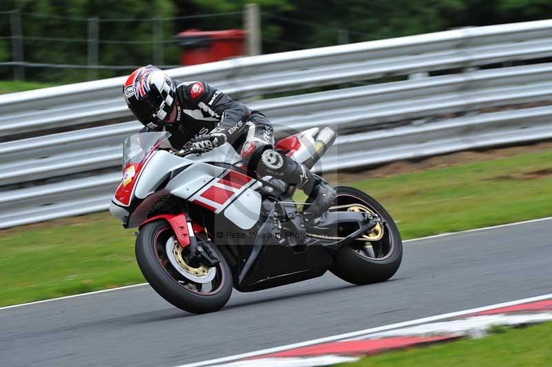 Motorcycle action photographs;Trackday digital images;event digital images;eventdigitalimages;no limits trackday;oulton park;oulton park circuit cheshire;oulton park photographs;peter wileman photography;trackday;trackday photos