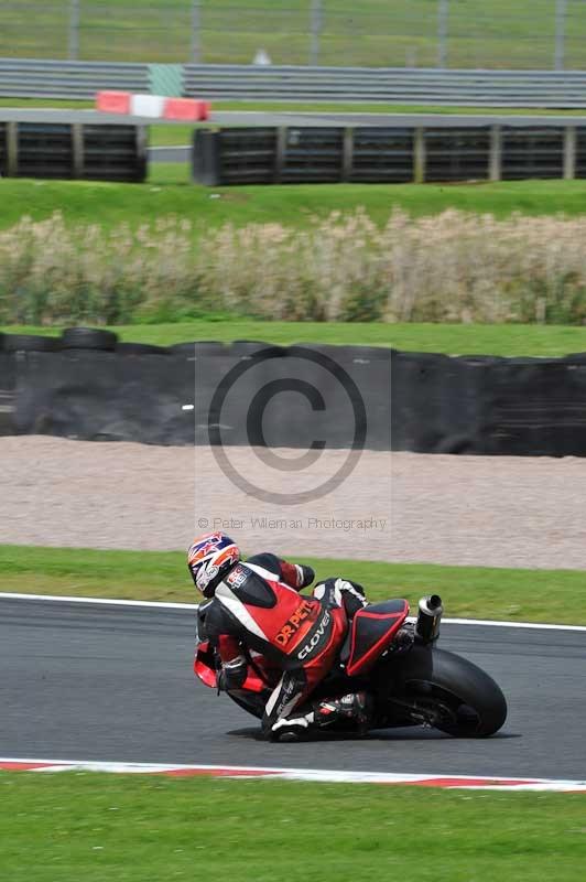 Motorcycle action photographs;Trackday digital images;event digital images;eventdigitalimages;no limits trackday;oulton park;oulton park circuit cheshire;oulton park photographs;peter wileman photography;trackday;trackday photos