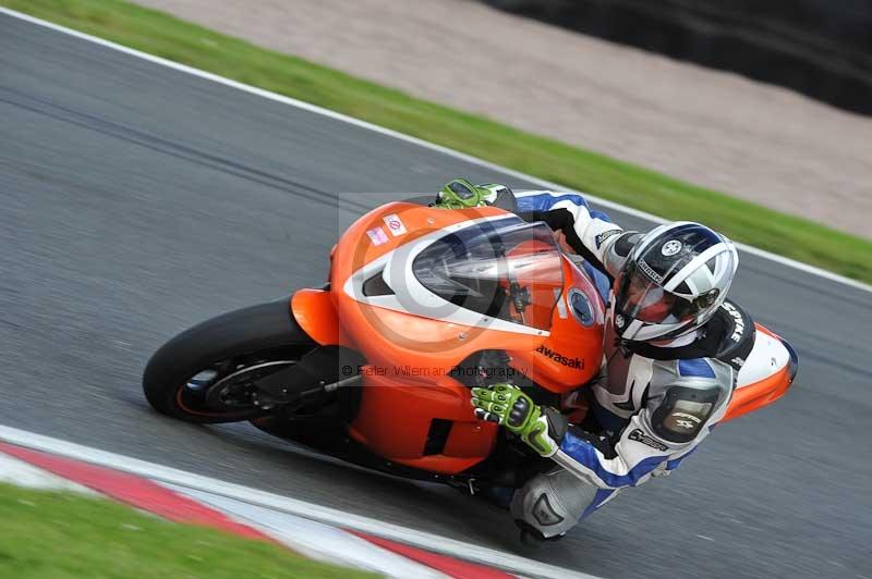 Motorcycle action photographs;Trackday digital images;event digital images;eventdigitalimages;no limits trackday;oulton park;oulton park circuit cheshire;oulton park photographs;peter wileman photography;trackday;trackday photos