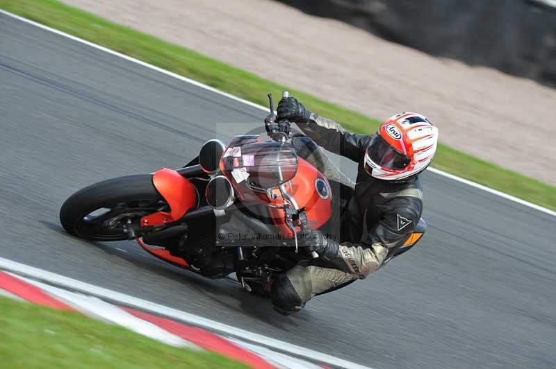 Motorcycle action photographs;Trackday digital images;event digital images;eventdigitalimages;no limits trackday;oulton park;oulton park circuit cheshire;oulton park photographs;peter wileman photography;trackday;trackday photos