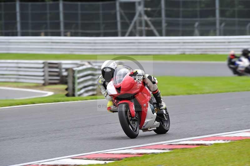 Motorcycle action photographs;Trackday digital images;event digital images;eventdigitalimages;no limits trackday;oulton park;oulton park circuit cheshire;oulton park photographs;peter wileman photography;trackday;trackday photos