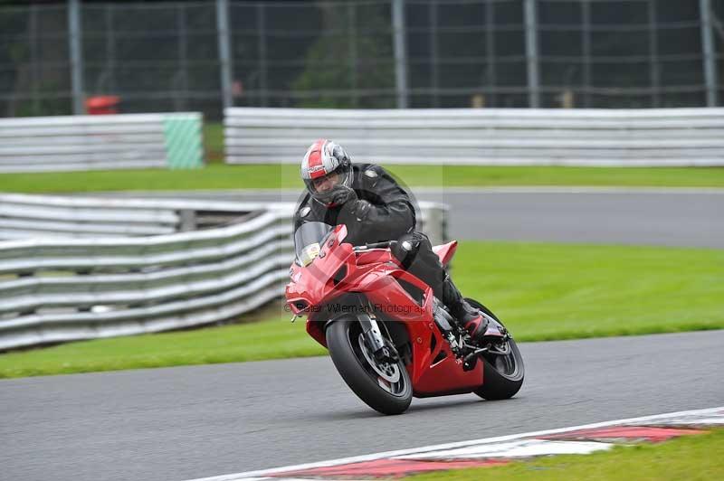 Motorcycle action photographs;Trackday digital images;event digital images;eventdigitalimages;no limits trackday;oulton park;oulton park circuit cheshire;oulton park photographs;peter wileman photography;trackday;trackday photos