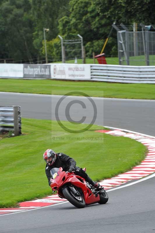 Motorcycle action photographs;Trackday digital images;event digital images;eventdigitalimages;no limits trackday;oulton park;oulton park circuit cheshire;oulton park photographs;peter wileman photography;trackday;trackday photos