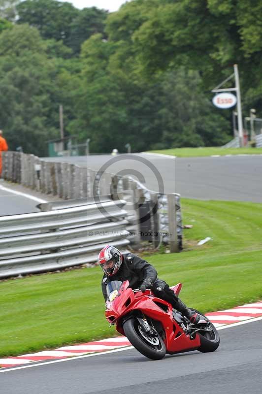 Motorcycle action photographs;Trackday digital images;event digital images;eventdigitalimages;no limits trackday;oulton park;oulton park circuit cheshire;oulton park photographs;peter wileman photography;trackday;trackday photos