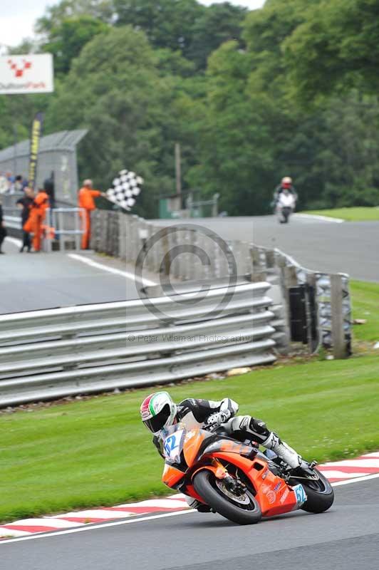 Motorcycle action photographs;Trackday digital images;event digital images;eventdigitalimages;no limits trackday;oulton park;oulton park circuit cheshire;oulton park photographs;peter wileman photography;trackday;trackday photos