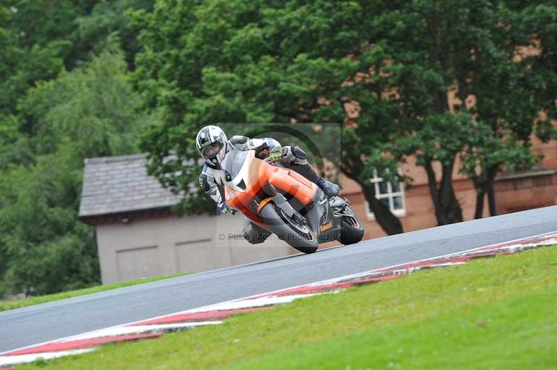 Motorcycle action photographs;Trackday digital images;event digital images;eventdigitalimages;no limits trackday;oulton park;oulton park circuit cheshire;oulton park photographs;peter wileman photography;trackday;trackday photos