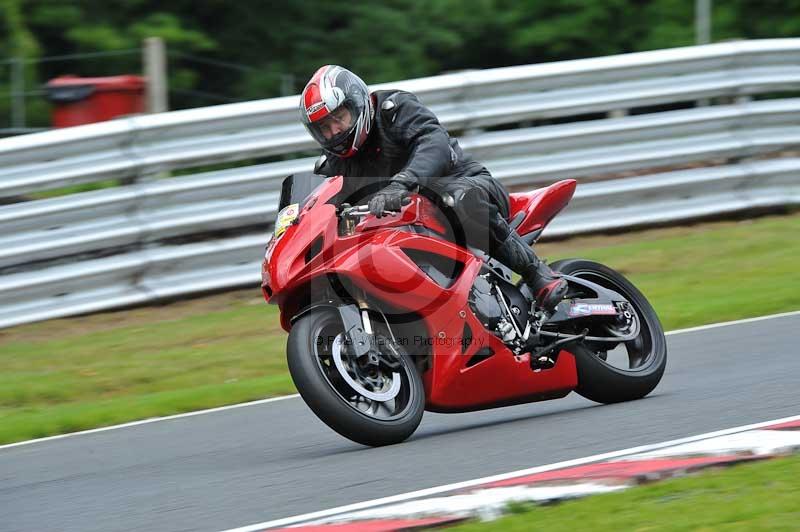 Motorcycle action photographs;Trackday digital images;event digital images;eventdigitalimages;no limits trackday;oulton park;oulton park circuit cheshire;oulton park photographs;peter wileman photography;trackday;trackday photos