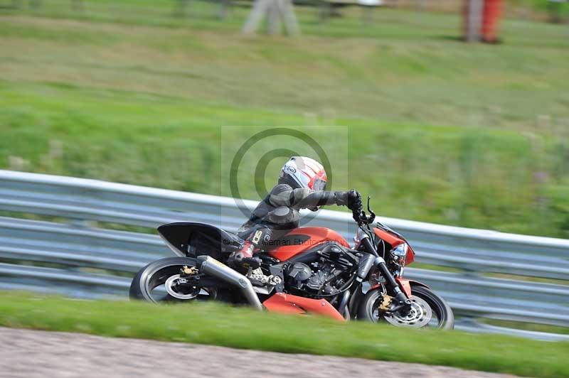 Motorcycle action photographs;Trackday digital images;event digital images;eventdigitalimages;no limits trackday;oulton park;oulton park circuit cheshire;oulton park photographs;peter wileman photography;trackday;trackday photos