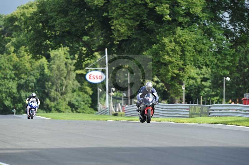 Motorcycle action photographs;Trackday digital images;event digital images;eventdigitalimages;no limits trackday;oulton park;oulton park circuit cheshire;oulton park photographs;peter wileman photography;trackday;trackday photos