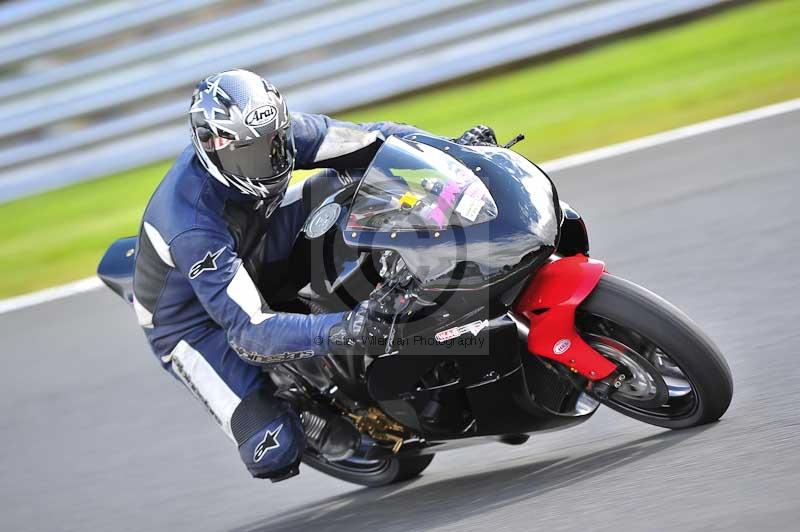 Motorcycle action photographs;Trackday digital images;event digital images;eventdigitalimages;no limits trackday;oulton park;oulton park circuit cheshire;oulton park photographs;peter wileman photography;trackday;trackday photos