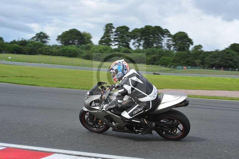 Motorcycle action photographs;Trackday digital images;event digital images;eventdigitalimages;no limits trackday;oulton park;oulton park circuit cheshire;oulton park photographs;peter wileman photography;trackday;trackday photos