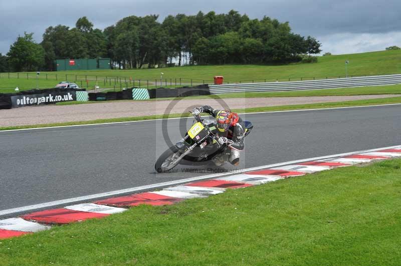 Motorcycle action photographs;Trackday digital images;event digital images;eventdigitalimages;no limits trackday;oulton park;oulton park circuit cheshire;oulton park photographs;peter wileman photography;trackday;trackday photos