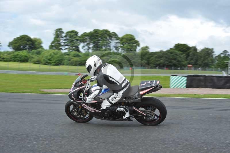 Motorcycle action photographs;Trackday digital images;event digital images;eventdigitalimages;no limits trackday;oulton park;oulton park circuit cheshire;oulton park photographs;peter wileman photography;trackday;trackday photos