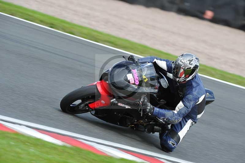 Motorcycle action photographs;Trackday digital images;event digital images;eventdigitalimages;no limits trackday;oulton park;oulton park circuit cheshire;oulton park photographs;peter wileman photography;trackday;trackday photos