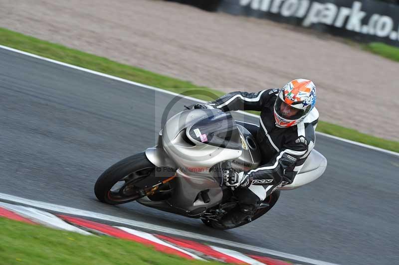 Motorcycle action photographs;Trackday digital images;event digital images;eventdigitalimages;no limits trackday;oulton park;oulton park circuit cheshire;oulton park photographs;peter wileman photography;trackday;trackday photos