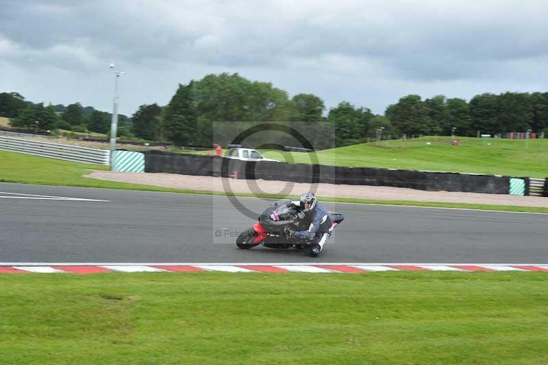 Motorcycle action photographs;Trackday digital images;event digital images;eventdigitalimages;no limits trackday;oulton park;oulton park circuit cheshire;oulton park photographs;peter wileman photography;trackday;trackday photos