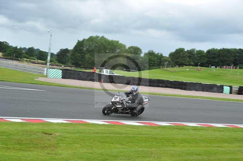 Motorcycle action photographs;Trackday digital images;event digital images;eventdigitalimages;no limits trackday;oulton park;oulton park circuit cheshire;oulton park photographs;peter wileman photography;trackday;trackday photos