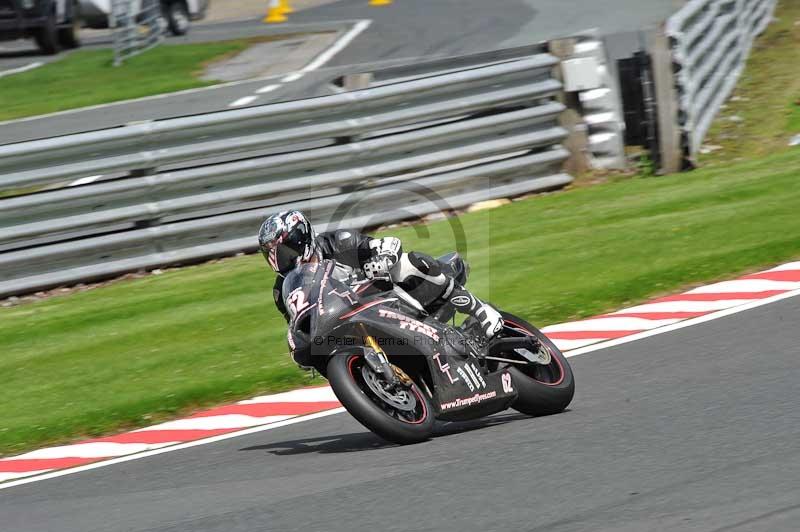 Motorcycle action photographs;Trackday digital images;event digital images;eventdigitalimages;no limits trackday;oulton park;oulton park circuit cheshire;oulton park photographs;peter wileman photography;trackday;trackday photos