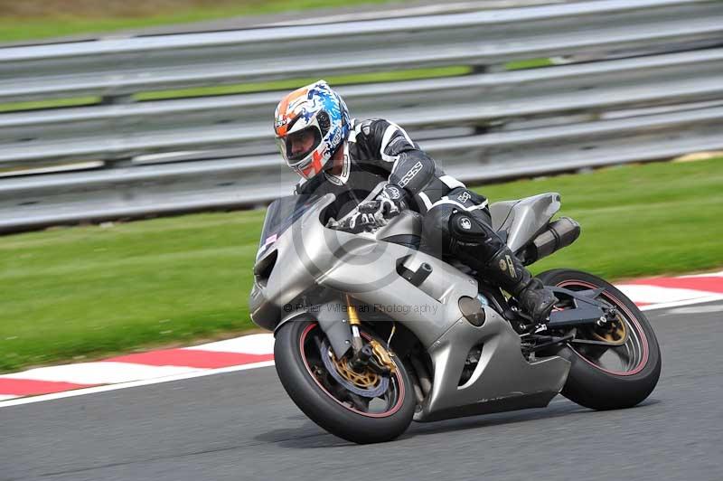 Motorcycle action photographs;Trackday digital images;event digital images;eventdigitalimages;no limits trackday;oulton park;oulton park circuit cheshire;oulton park photographs;peter wileman photography;trackday;trackday photos