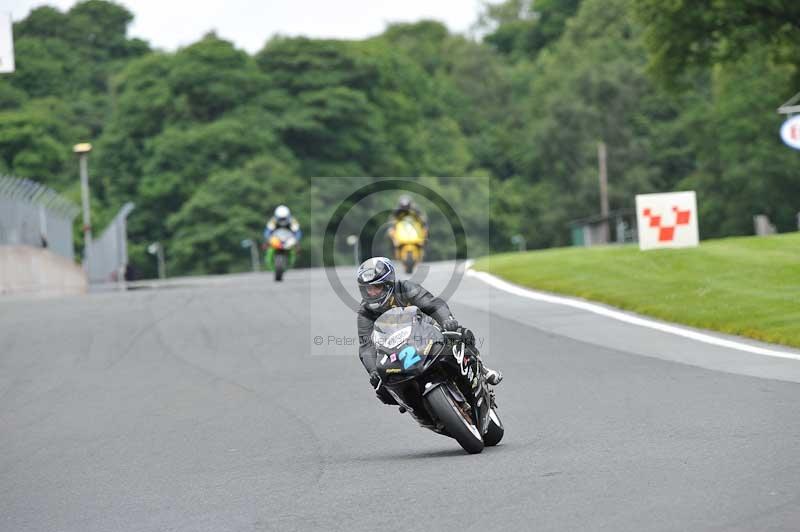 Motorcycle action photographs;Trackday digital images;event digital images;eventdigitalimages;no limits trackday;oulton park;oulton park circuit cheshire;oulton park photographs;peter wileman photography;trackday;trackday photos