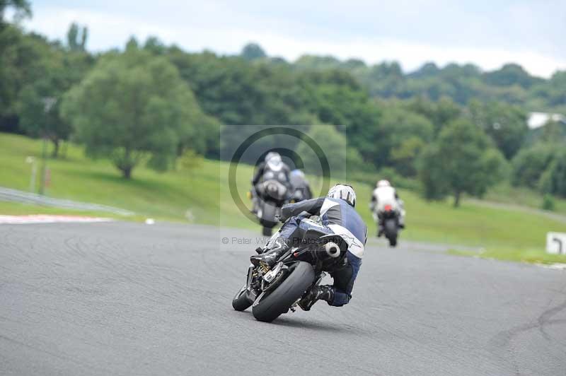 Motorcycle action photographs;Trackday digital images;event digital images;eventdigitalimages;no limits trackday;oulton park;oulton park circuit cheshire;oulton park photographs;peter wileman photography;trackday;trackday photos